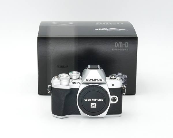 Olympus OM-D E-M10 Mark III silber Gehäuse